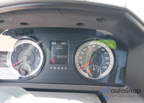 2017 Ram 1500 Slt 4X2 6'4 Box из США, поврежденный, VIN 1C6RR6GG4HS682665